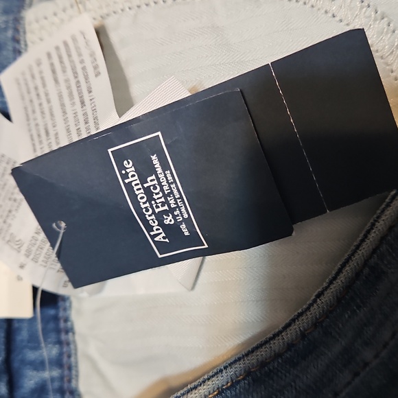 NWT Abercrombie & Fitch High-Rise Super Skinny Ankle Distressed Denim Jeans - Picture 14 of 14
